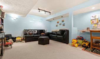 4813 Lincolnshire Ct, Broadview Heights, OH 44147