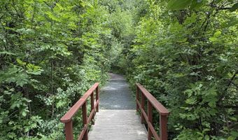 806 Heather Ln, Altamont, NY 12009