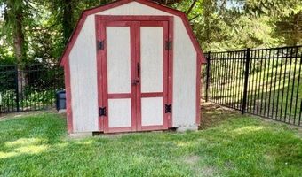 202 Brierwood Ln, Beaver, WV 25813