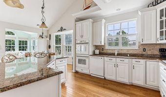 10 Pierhead Dr, Barnegat, NJ 08005