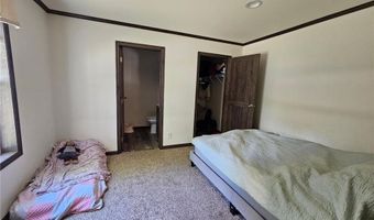 517 Begonia Ln, Altoona, WI 54720