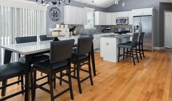 12 Hillside Dr, Charlestown, RI 02813