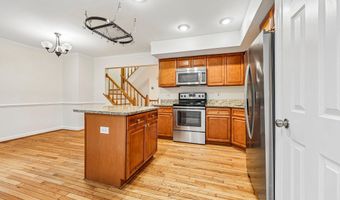 21208 HEDGEROW Ter, Ashburn, VA 20147