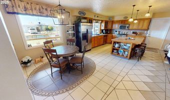 814 PARADISE Ln, Brookings, OR 97415