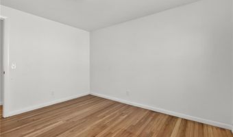 101 Bateman Ave, Cranston, RI 02920