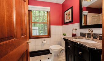 36 Old Farm Rd, Bedford, NH 03110