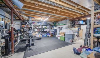 650 Eastpointe Ct, Amherst, OH 44001