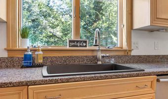 1000 133rd Dr, Amana, IA 52203