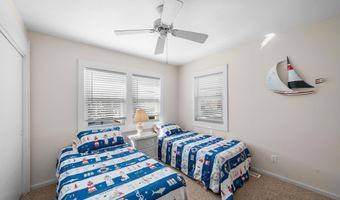 45 W 19th St, Avalon, NJ 08202