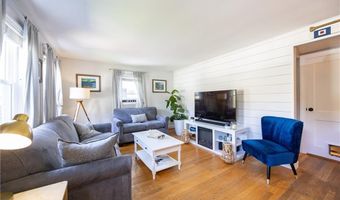 33 Providence Ave, East Providence, RI 02915