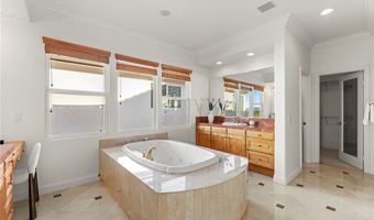 5464 Shannon Rdg, San Diego, CA 92130