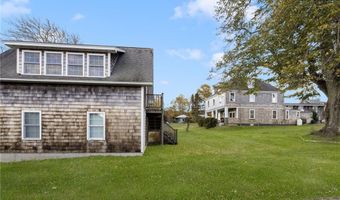 39 Walcott Ave, Jamestown, RI 02835