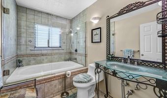 574 Alameda St, Altadena, CA 91001