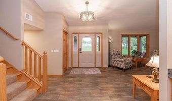 38177 Twin Oaks Dr, Avon, MN 56310