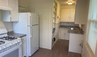44 Crest St, Middletown, RI 02842