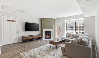 2600- F S ARLINGTON MILL Dr F, Arlington, VA 22206
