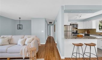 6 Acre Ave, Barrington, RI 02806
