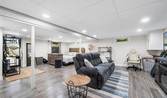 1392 Hope Rd, Cranston, RI 02831