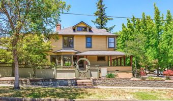 586 B St, Ashland, OR 97520
