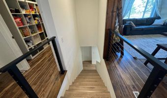 1008 S 10th Ave, Britton, SD 57430