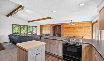 516 Skyline Dr, Cascade, ID 83611