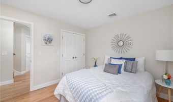 42 Overlook Ln, Glocester, RI 02814