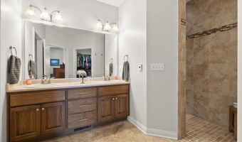 2111 Bunker Ct, Auburn, IN 46706