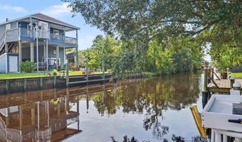 4059 Robin St, Bay St. Louis, MS 39520