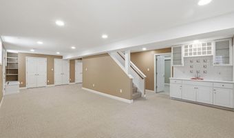2904 N 4TH St N, Arlington, VA 22201