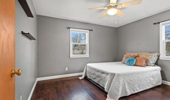 1719 S PERKINS St, Appleton, WI 54914