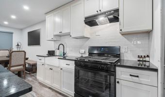 2 Solitude Ct, Alloway, NJ 07462