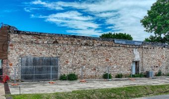 110 N Wickham St, Alvord, TX 76225