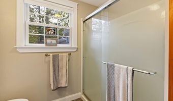1 Castle View Ln, Belgrade, ME 04917