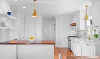 71 Sunset Ln, Barnstable, MA 02630