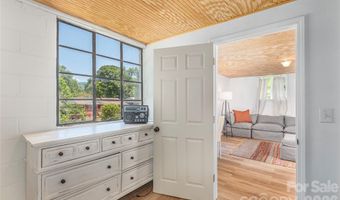 16 Oteen Church Rd, Asheville, NC 28805