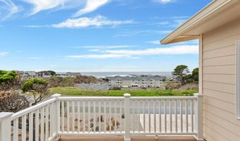 975 OCEAN Dr, Bandon, OR 97411