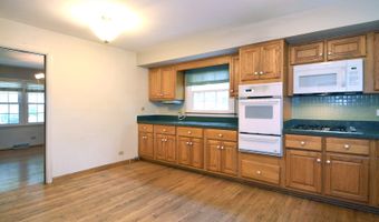 604 S Reuter Dr, Arlington Heights, IL 60005
