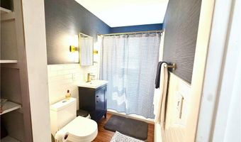 70 Carroll Ave 1009, Newport, RI 02840