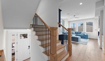 18 Mea Ln, Beach Haven, NJ 08008