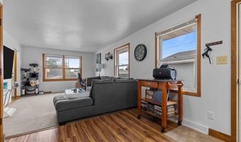 2415 N LOCUST St, Appleton, WI 54914