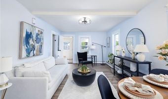 12 BROAD St, Coventry, RI 02816