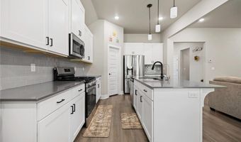 5300 SW Tea Olive Ln, Bentonville, AR 72713