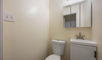 738 W BIRCHTREE Ln, Claymont, DE 19703
