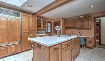 58 Anthony Ct, Bethany, CT 06524
