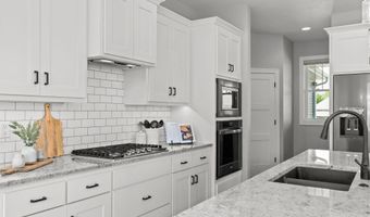 5644 N SUMMERLAND Dr, Appleton, WI 54913