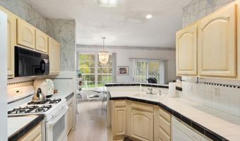 24 Symphony Ave, Bayville, NJ 08721