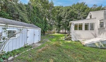 9 Courtland Dr, Narragansett, RI 02882