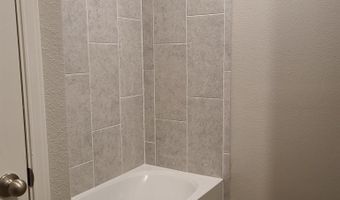 517 Harbor Oaks Dr, Anna, TX 75409