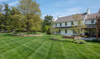 1806 APPLE TREE Ln, Bethlehem, PA 18015