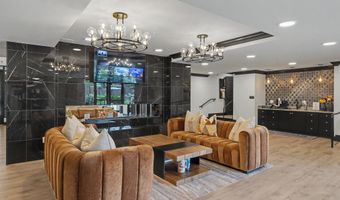 701 N HENRY St 206, Alexandria, VA 22314